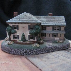 Rockwell's Hometown Collection "Rockwell's Residence" Sculpture